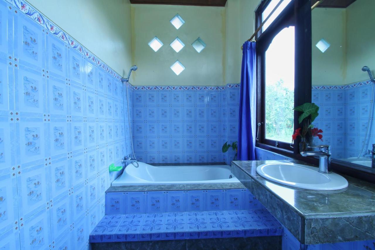 Suwar Bungalows Ubud  Exterior photo